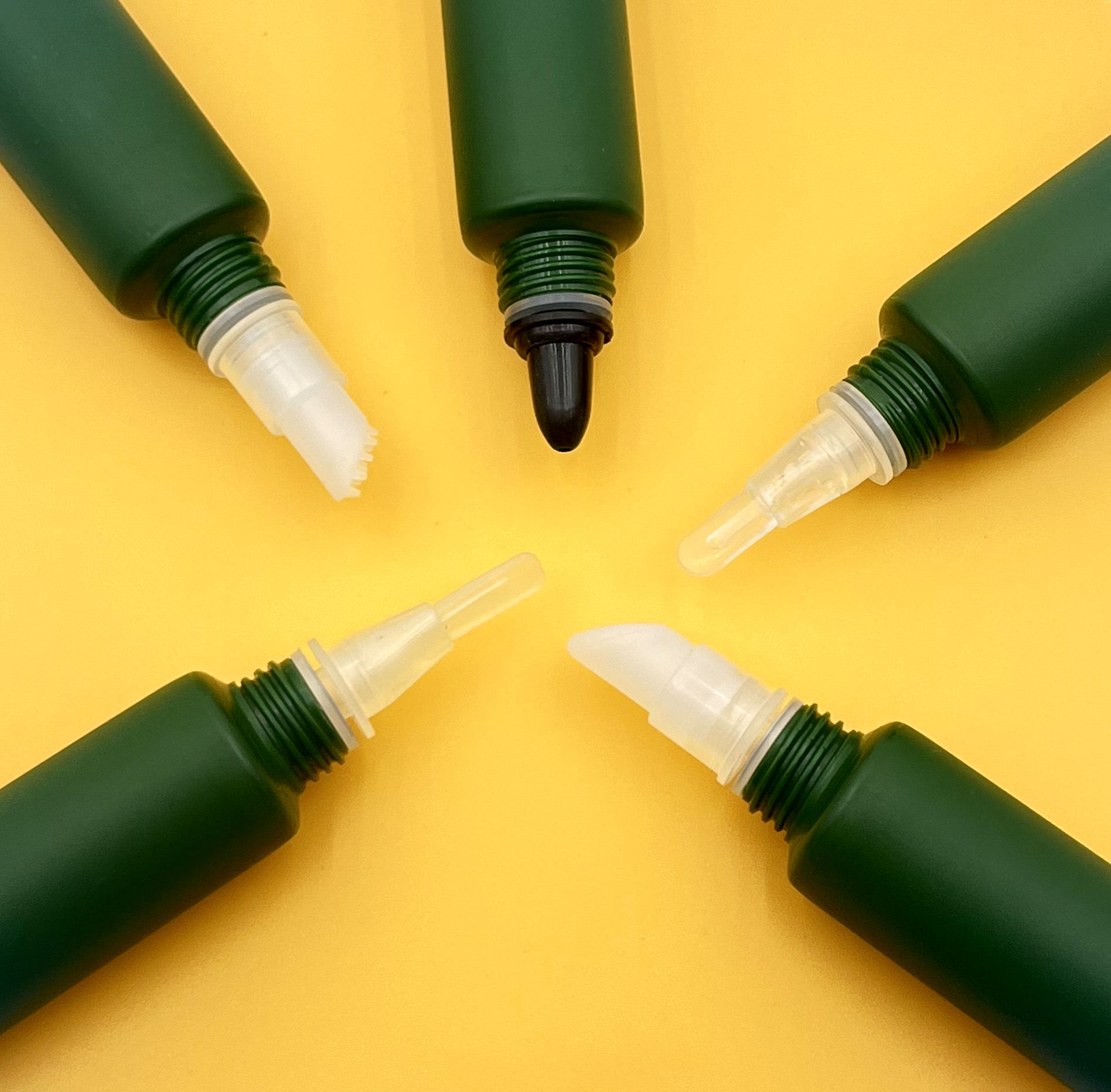 Популярные экологически чистые 10 мл пластиковые круглые контейнеры для бальзама для губ на заказ с флокирующимся аппликатором, солнцезащитный крем для глаз, маски для ухода за кожей