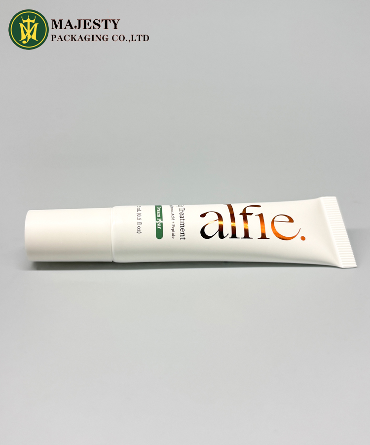 Косметическая пластиковая трубка 