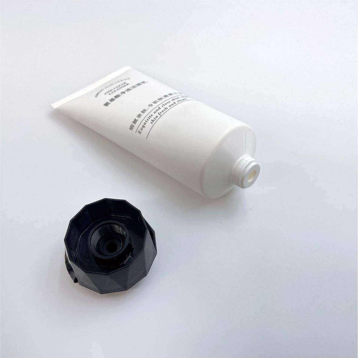 Изготовленная на заказ белая пластиковая упаковка, крем, косметический тюбик из полиэтилена в качестве материала, тюбик для упаковки маски для лица для ухода за кожей, лосьон, солнцезащитный крем